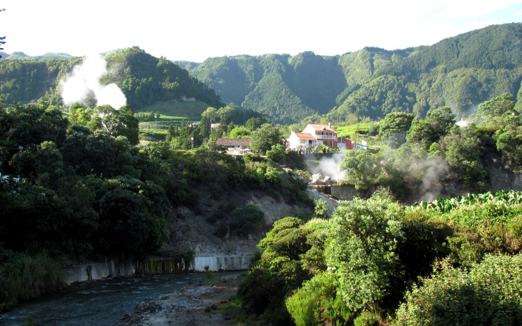 Furnas