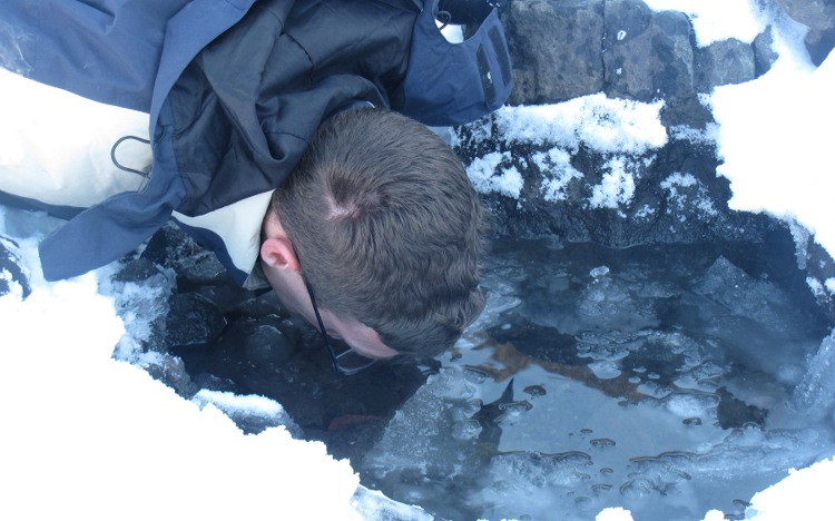 Onder de frozen foss