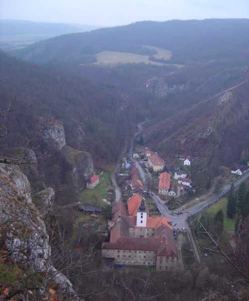 Svat&yacute; Jan pod Skalou (van boven)