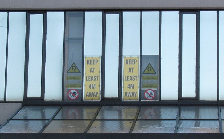 Keep at least 4m away
