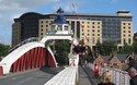 Swing Bridge en Hilton Hotel