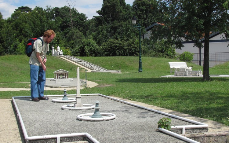 Mini-golf, mini-Parijs