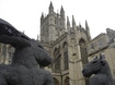 Bath Abbey en Sophie Ryder's sculptures